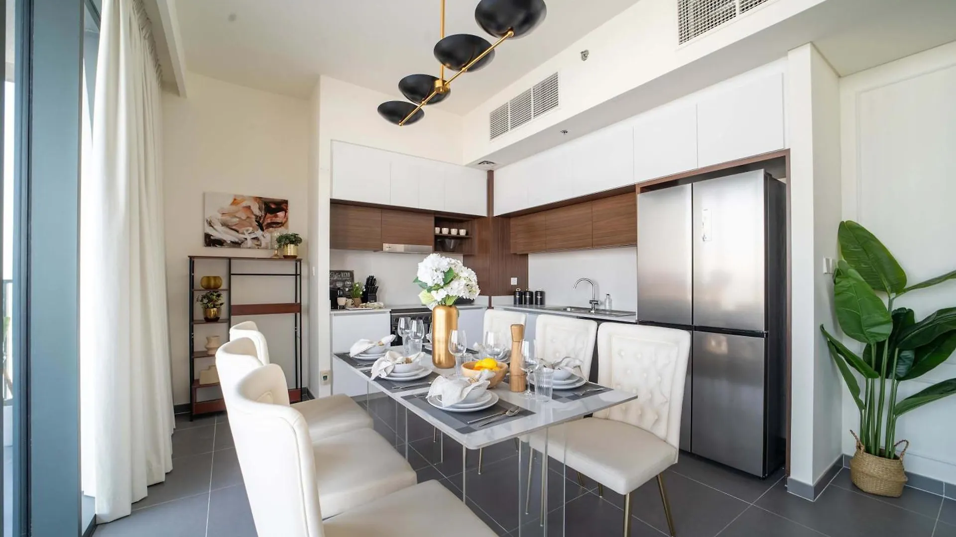 Frank Porter - Creek Edge Tower 1 Dubai Apartment