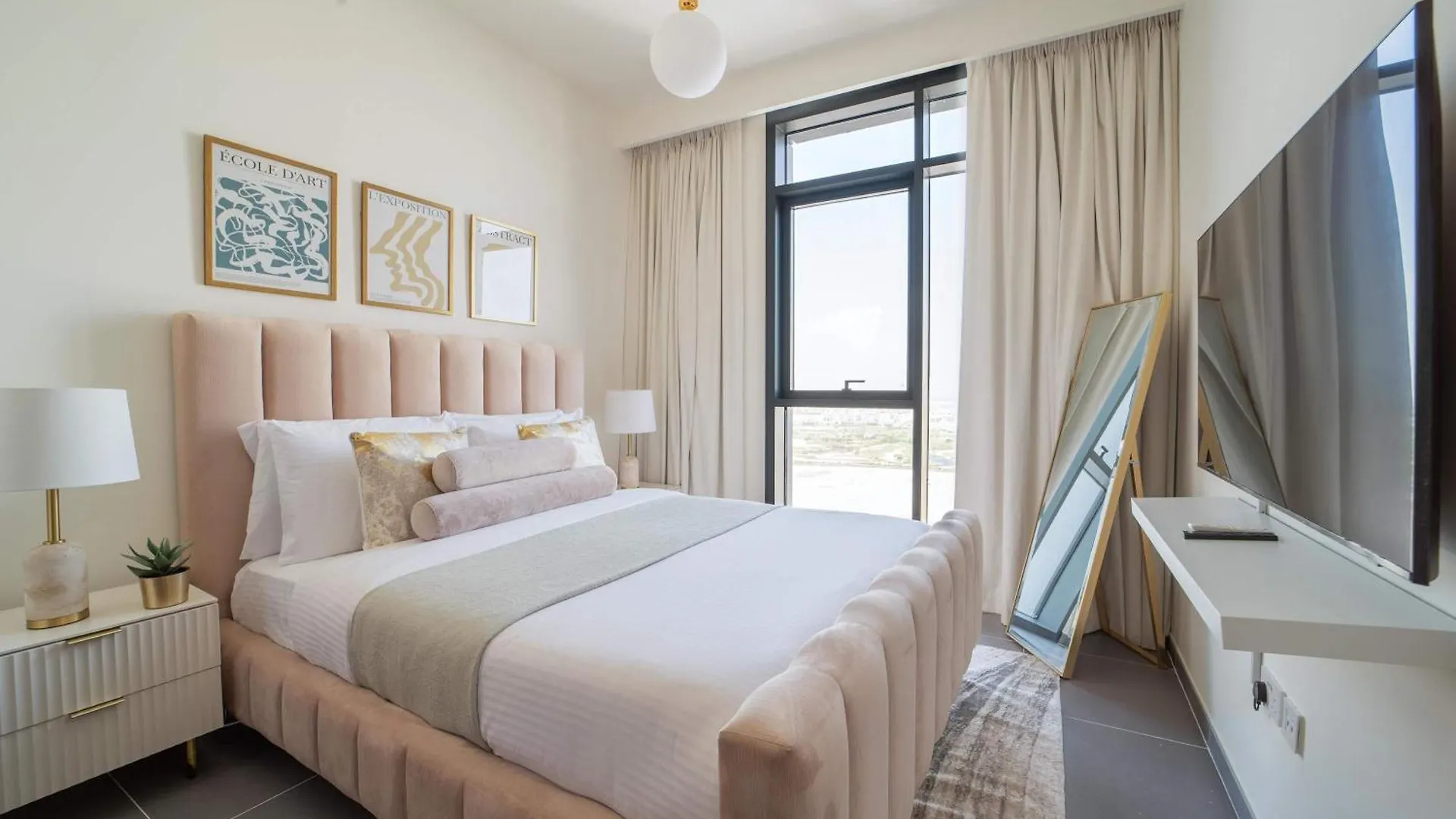 Frank Porter - Creek Edge Tower 1 Dubai Apartment
